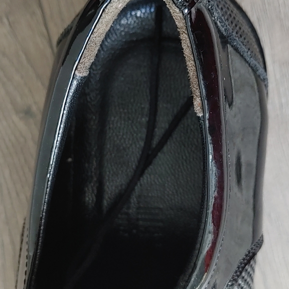 Shiny dress shoes - Picture 2 of 3